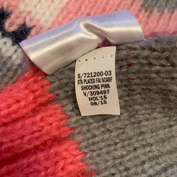 Bright pink/gray scarf,The Gap!! Like new - Picture 7 of 8